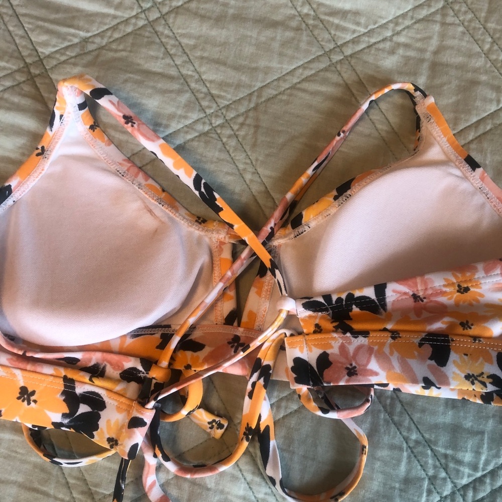 Floral Bikini Set - Picture 5 of 10